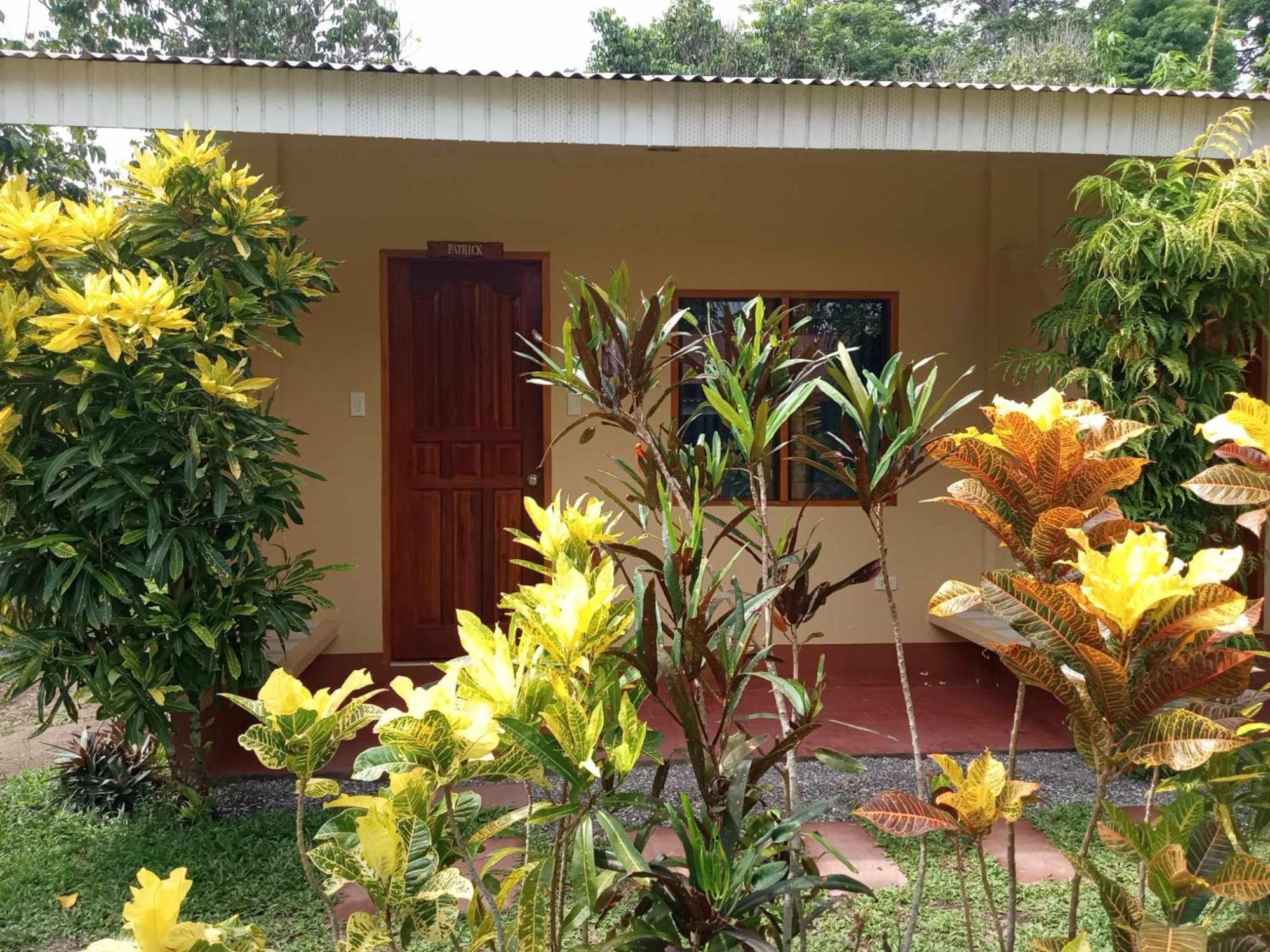 Camiguin Lanzones Resort Mambajao Exterior foto