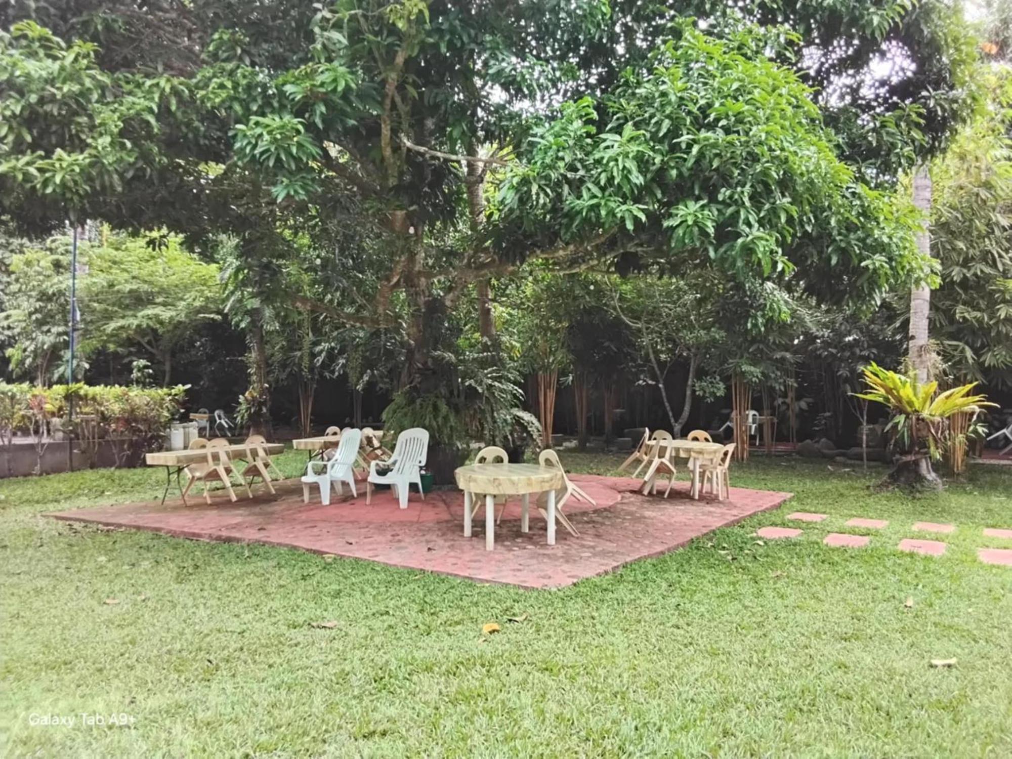 Camiguin Lanzones Resort Mambajao Exterior foto