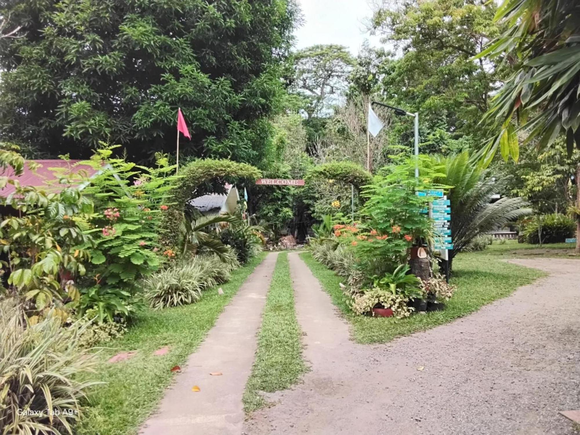 Camiguin Lanzones Resort Mambajao Exterior foto